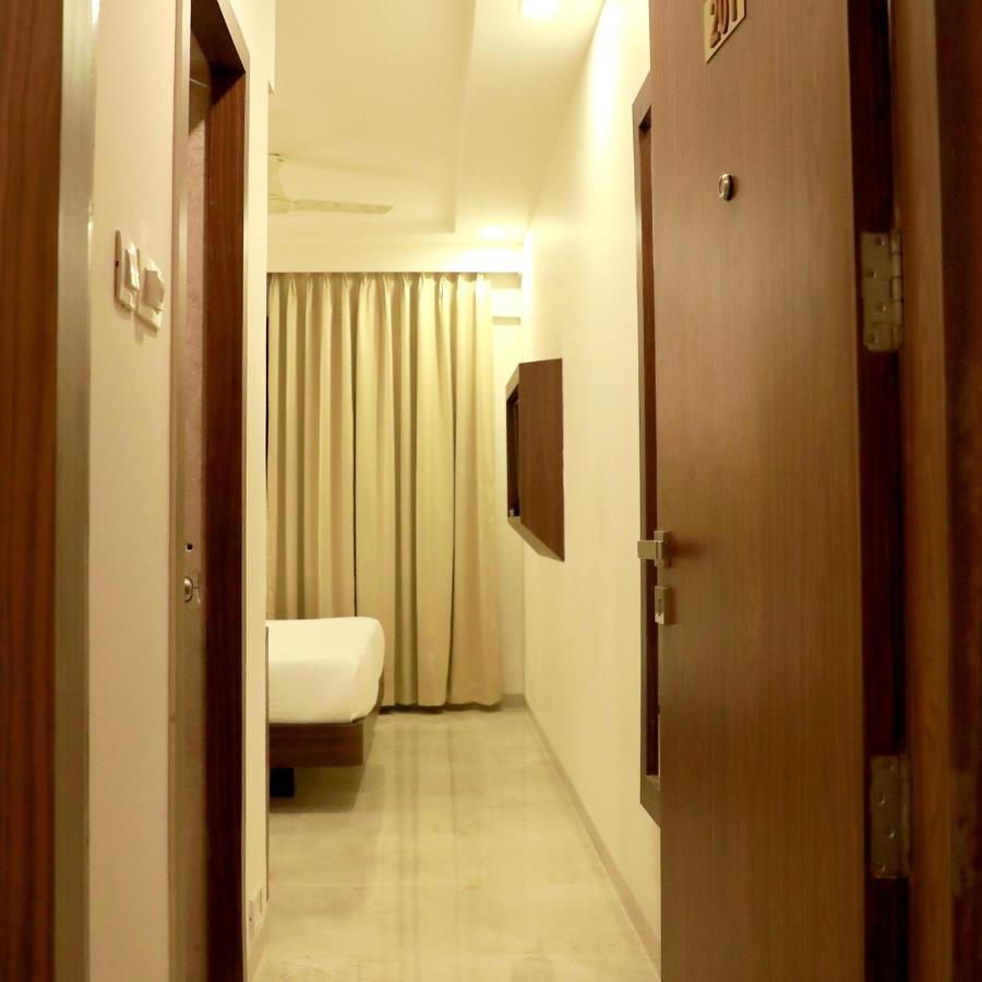 מומביי Hotel Lords, Fort מראה חיצוני תמונה