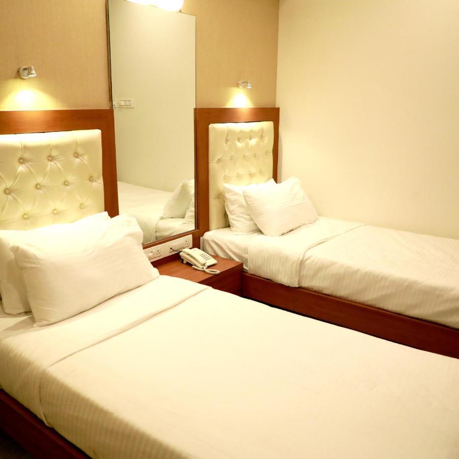 מומביי Hotel Lords, Fort מראה חיצוני תמונה