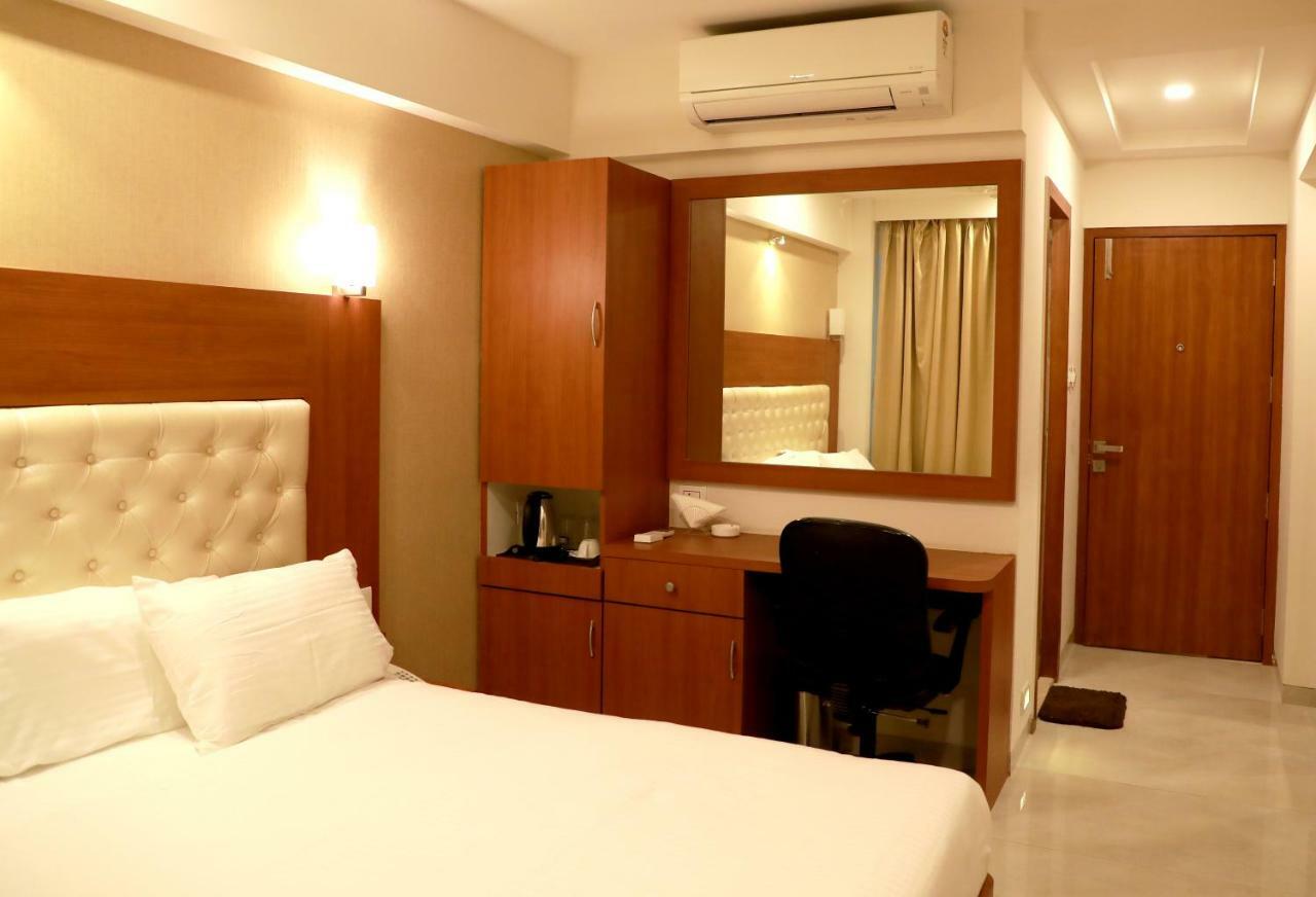 מומביי Hotel Lords, Fort מראה חיצוני תמונה