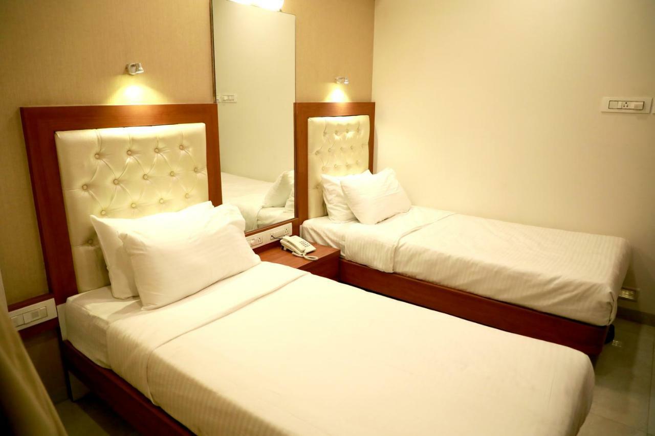 מומביי Hotel Lords, Fort מראה חיצוני תמונה