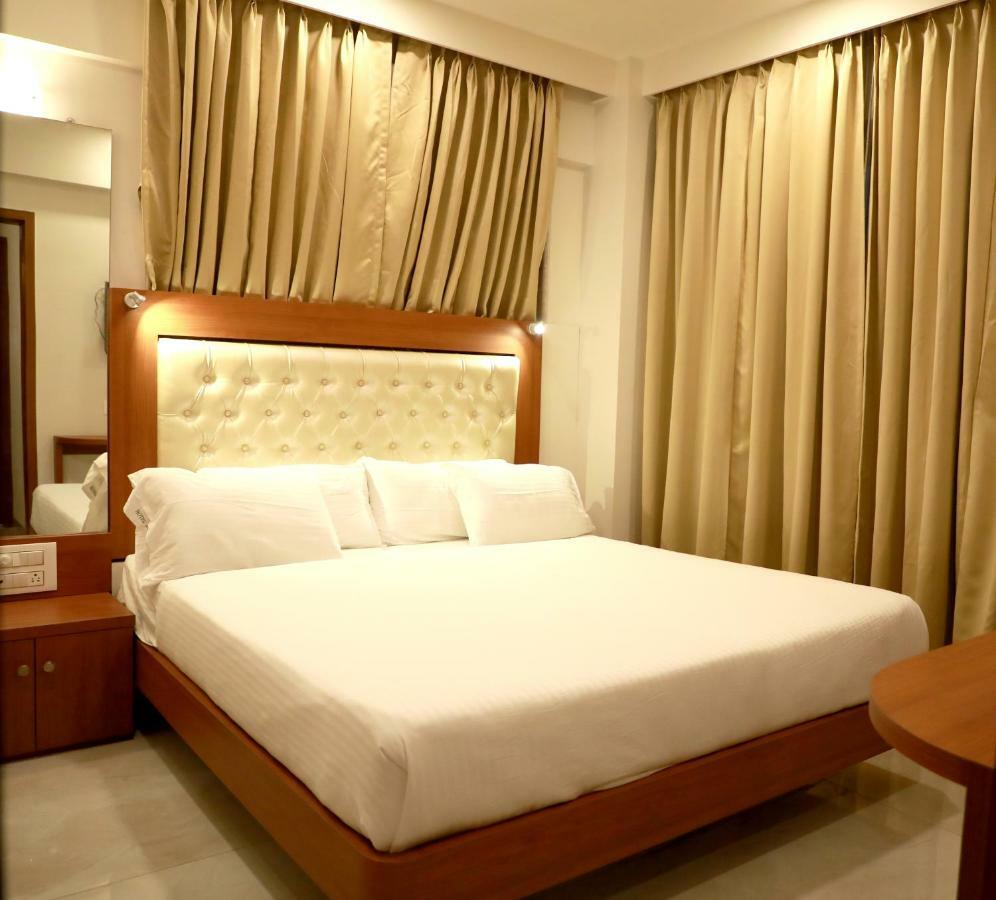 מומביי Hotel Lords, Fort מראה חיצוני תמונה