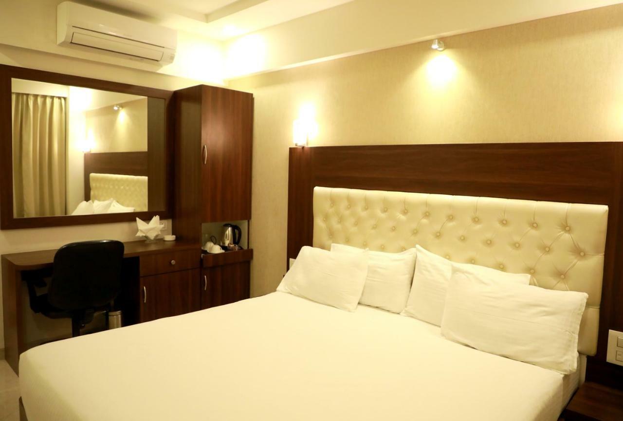 מומביי Hotel Lords, Fort מראה חיצוני תמונה