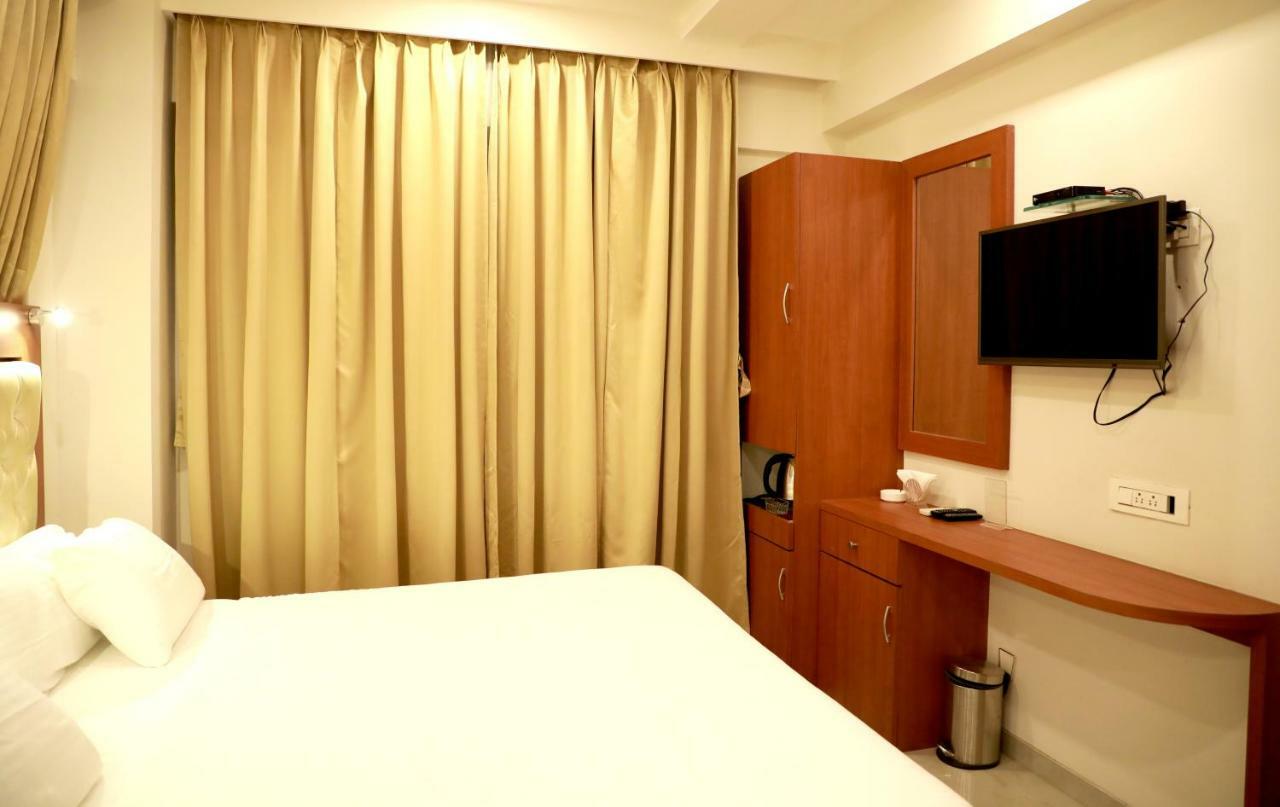מומביי Hotel Lords, Fort מראה חיצוני תמונה